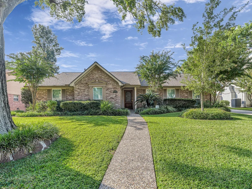 Unit for sale at 14731 Kimberley Lane, Houston, TX 77079