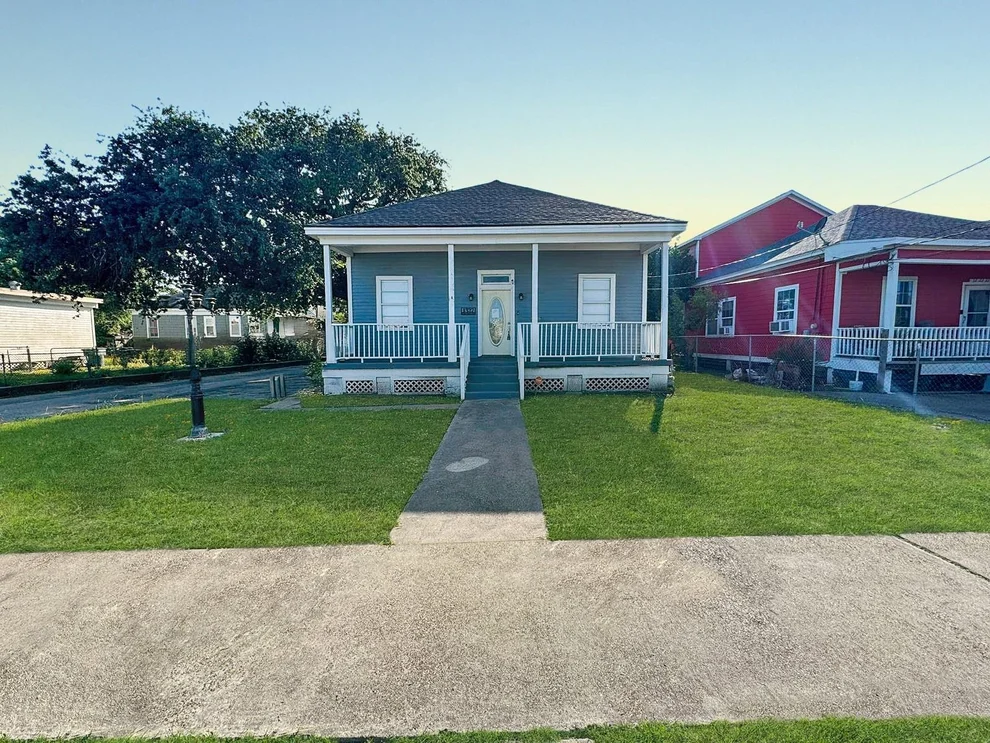 Unit for sale at 1327 33rd Street, Galveston, TX 77550