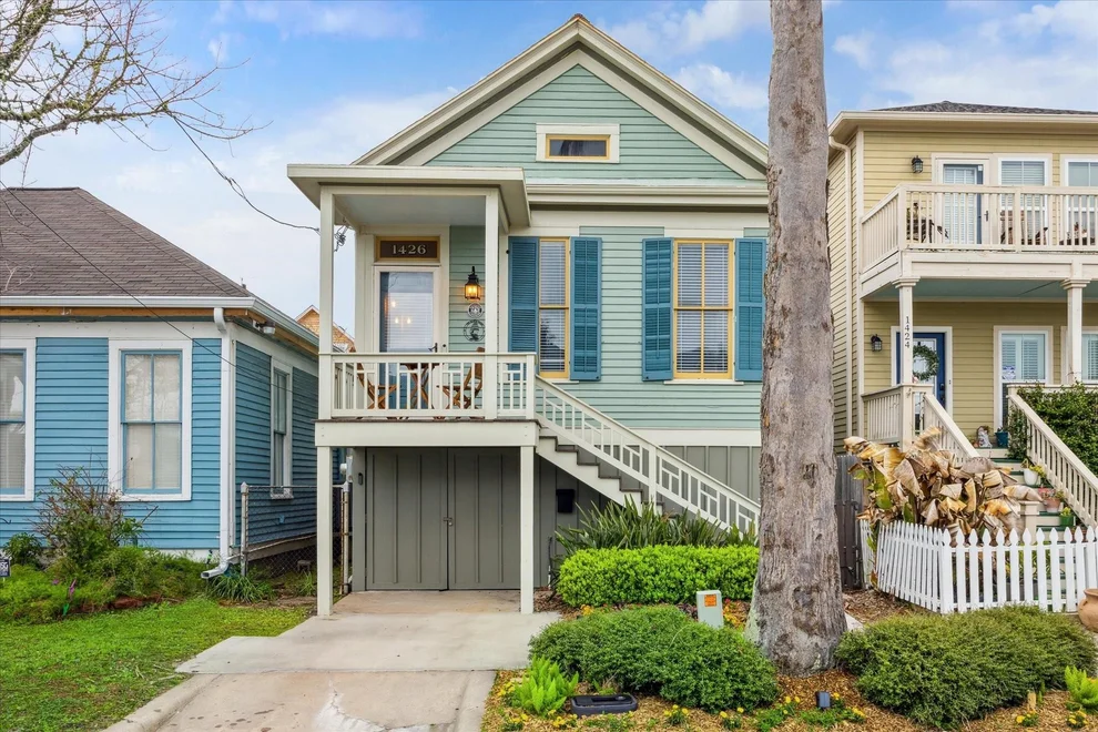 Unit for sale at 1426 Avenue M, Galveston, TX 77550