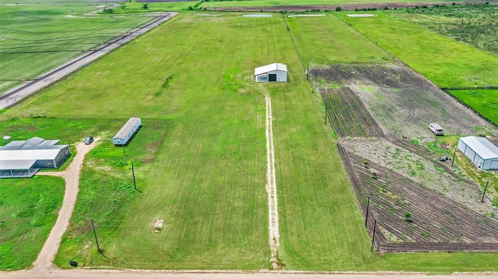 Unit for sale at 1797 County Road 328, Louise, TX 77455