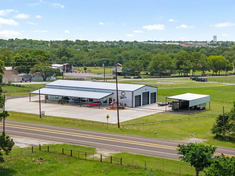 Unit for sale at 1229 State Highway 36 N, Caldwell, TX 77836