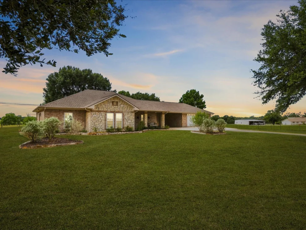 Unit for sale at 19929 Pierceall Road, Hempstead, TX 77445