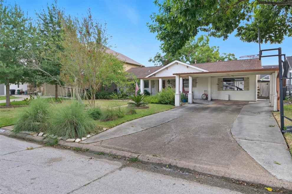 Unit for sale at 1419 Richelieu Lane, Houston, TX 77018