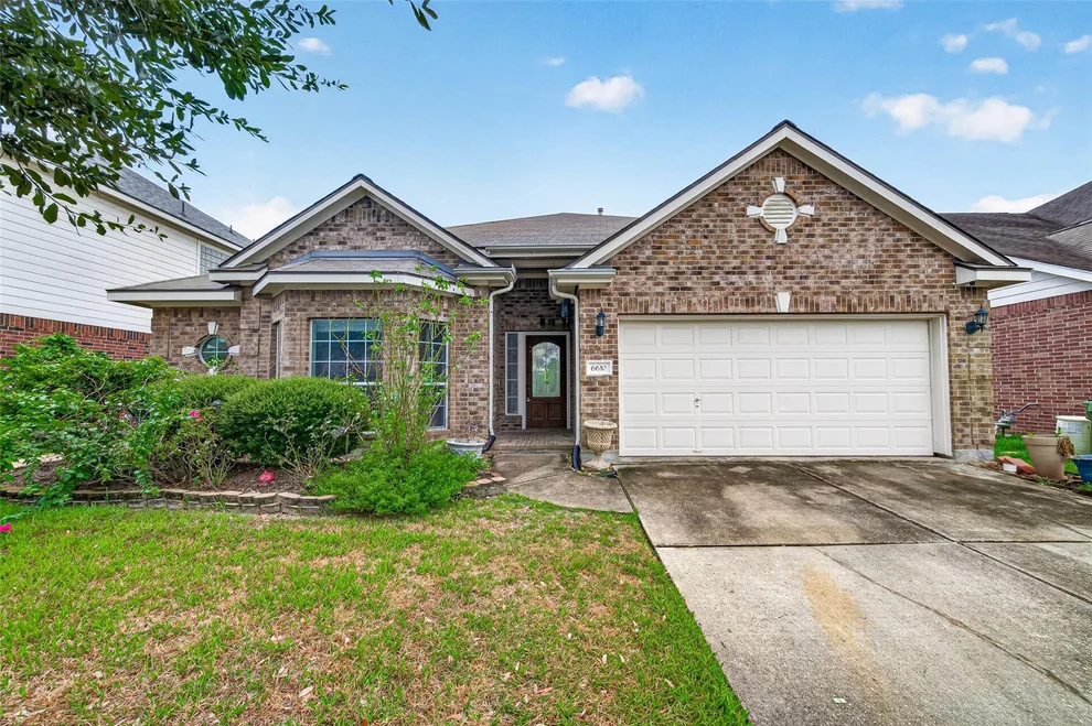 Unit for sale at 6610 Atasca Creek Drive, Humble, TX 77346