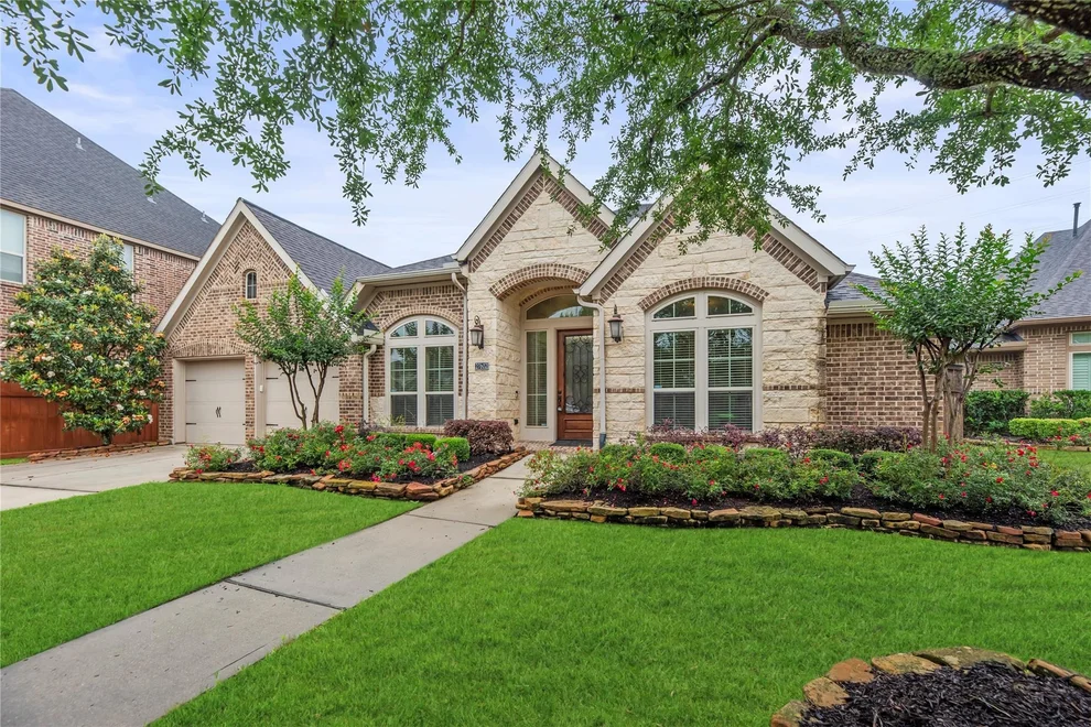 Unit for sale at 27602 Lakeway Trail Lane, Fulshear, TX 77441