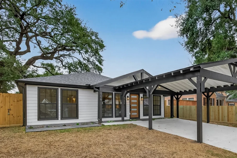 Unit for sale at 906 Eleanor Street, Houston, TX 77009