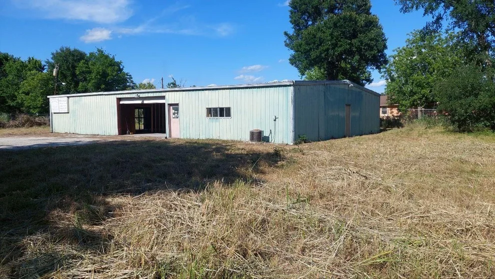 Unit for sale at 610 New York Street, Navasota, TX 77868
