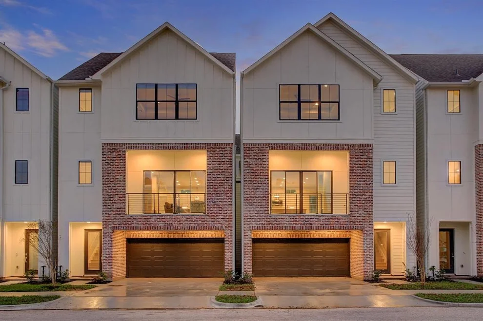 Unit for sale at 3908 Willowbend Point Drive, Houston, TX 77025