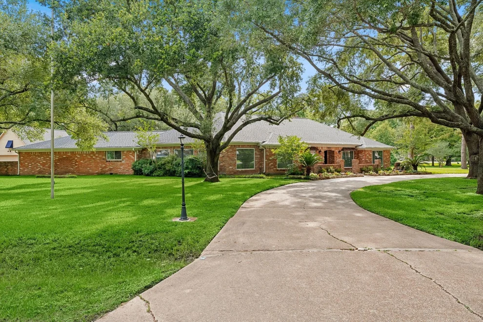 Unit for sale at 17034 N Ivy Circle, Houston, TX 77084