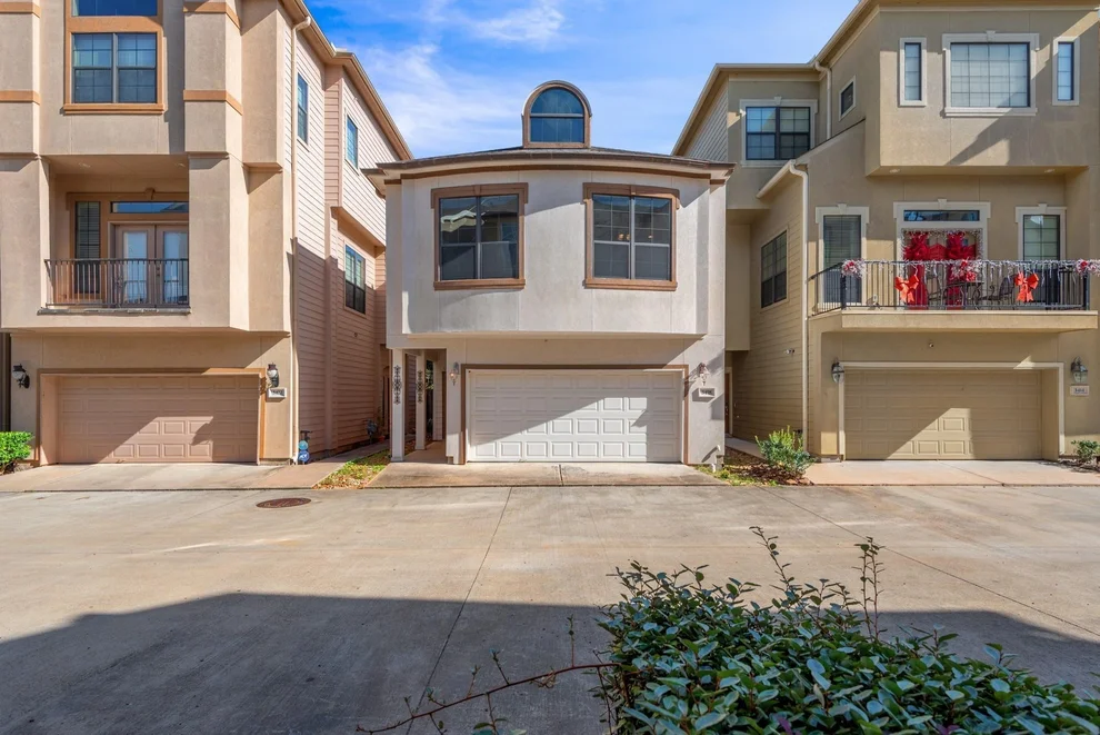 Unit for sale at 3418 Clearview Villa Way, Houston, TX 77025