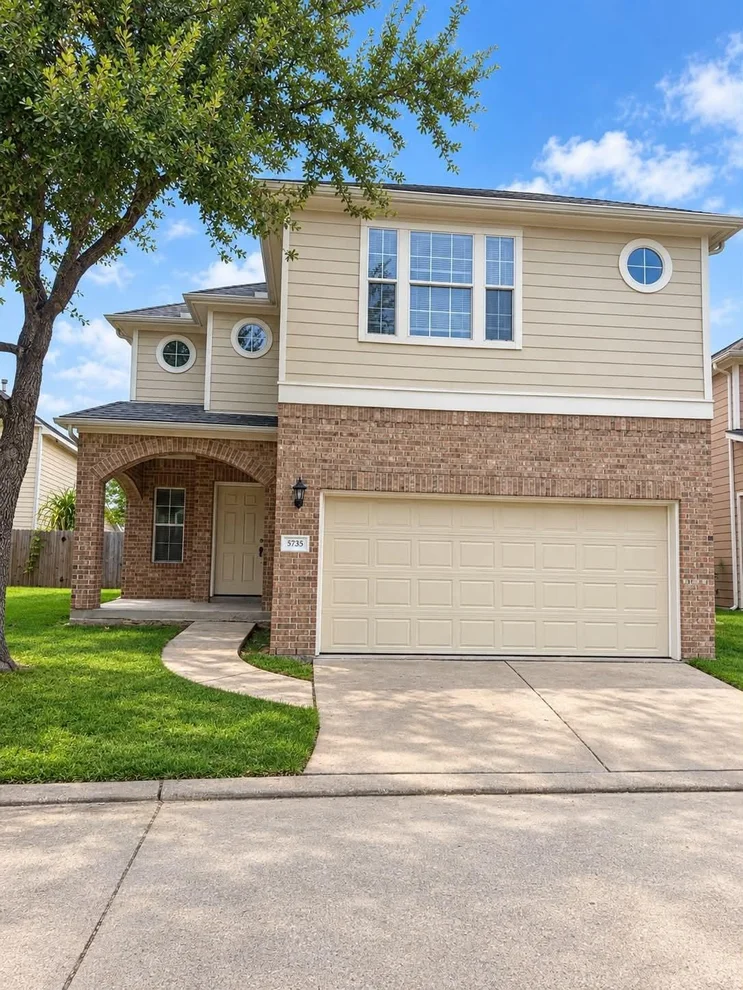 Unit for sale at 3735 W Ashford Villa Lane, Houston, TX 77082