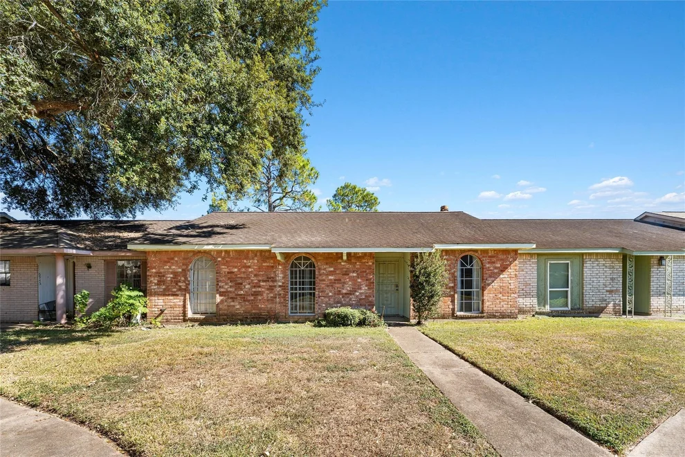Unit for sale at 6947 Chasewood Drive, Houston, TX 77489