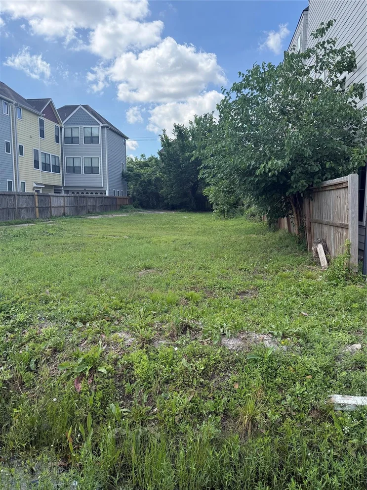 Unit for sale at 224 W 28th Street, Houston, TX 77008