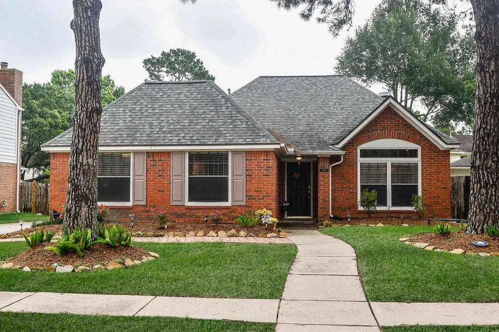Unit for sale at 7618 Shangrila Lane, Houston, TX 77095