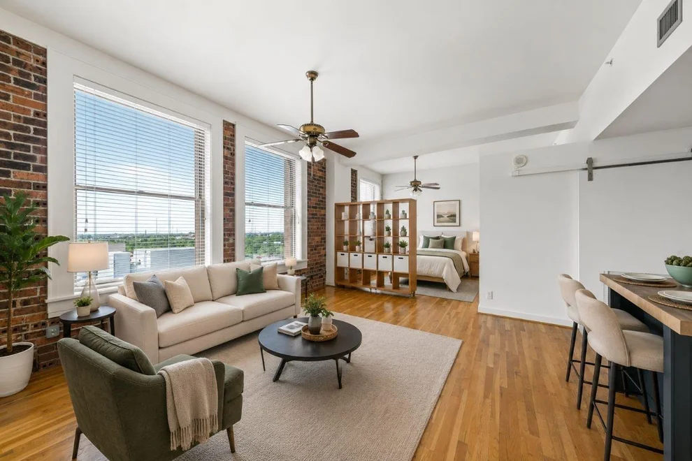 Unit for sale at 915 Franklin Street, Houston, TX 77002