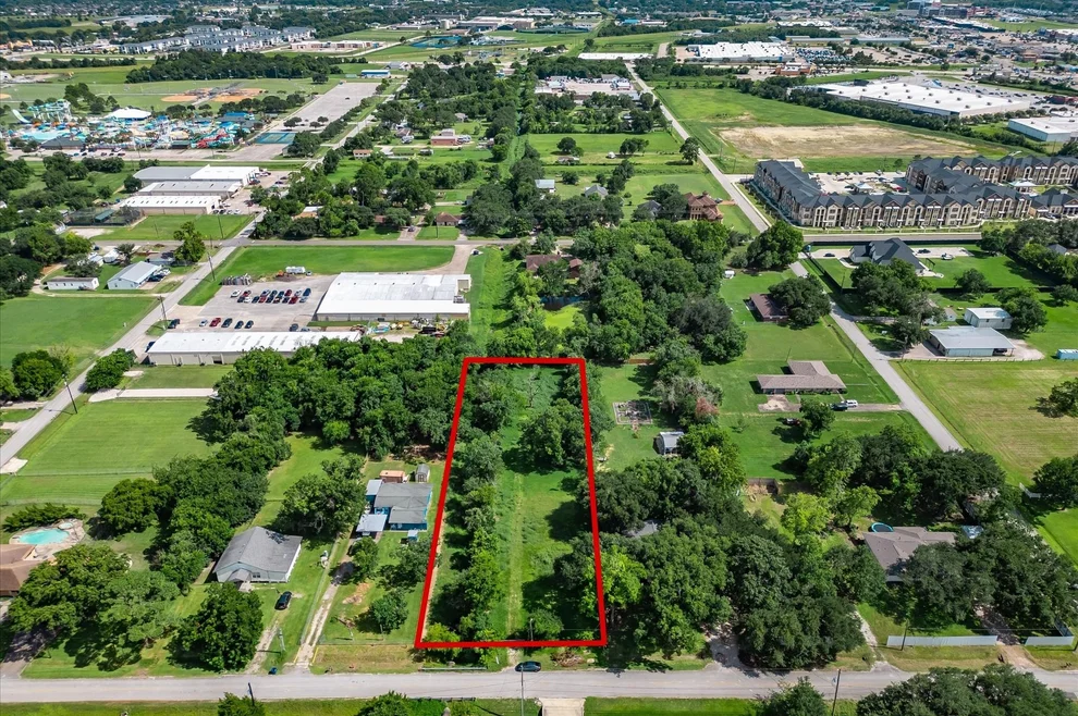 Unit for sale at 703 North Road, Baytown, TX 77521
