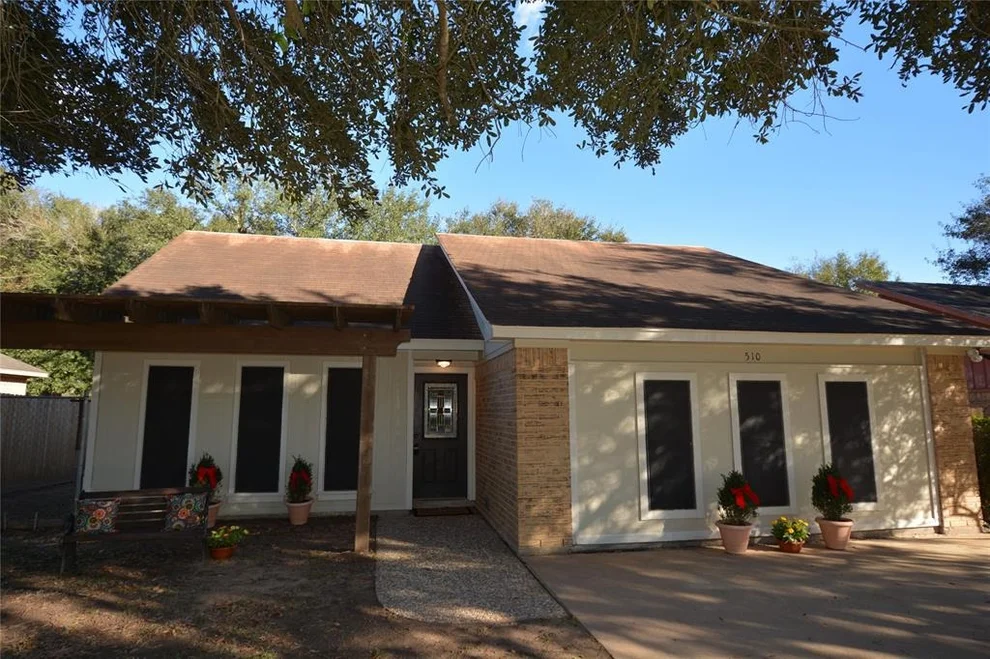 Unit for sale at 510 Elm Street, Waller, TX 77484