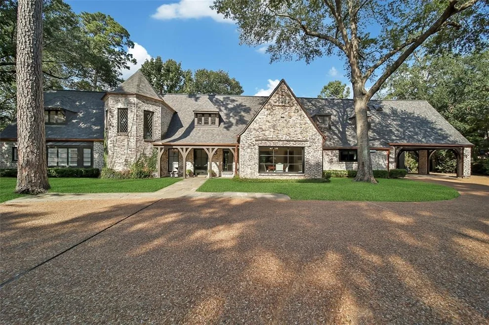 Unit for sale at 62 Saddlebrook Lane, Houston, TX 77024