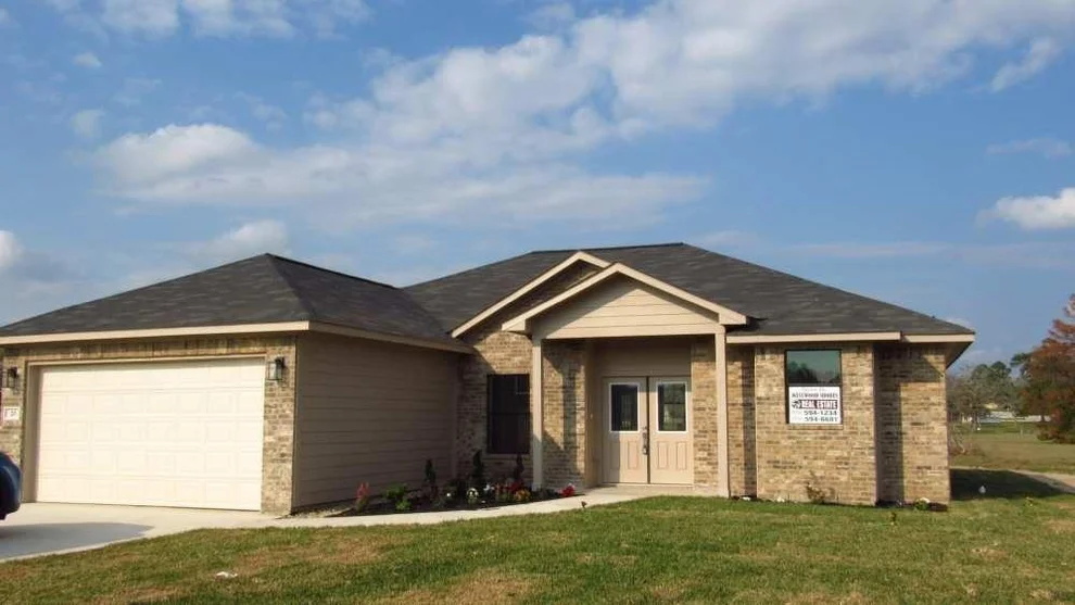 Unit for sale at 20 Meadow Lake, Trinity, TX 75862
