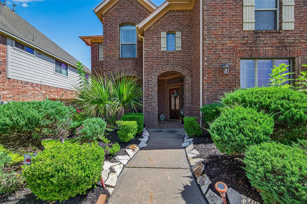 Unit for sale at 11903 Shady Breeze Court, Pearland, TX 77584