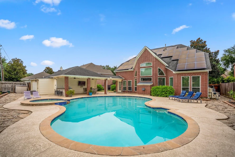 Unit for sale at 17327 W Copper Lakes Drive, Houston, TX 77095