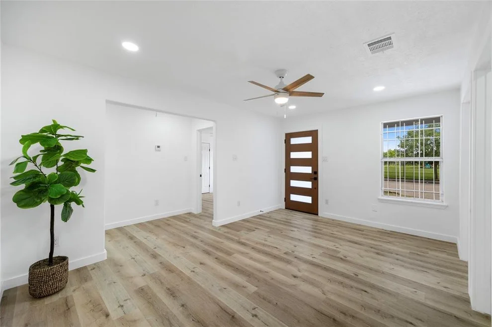 Unit for sale at 3906 Simsbrook Drive, Houston, TX 77045