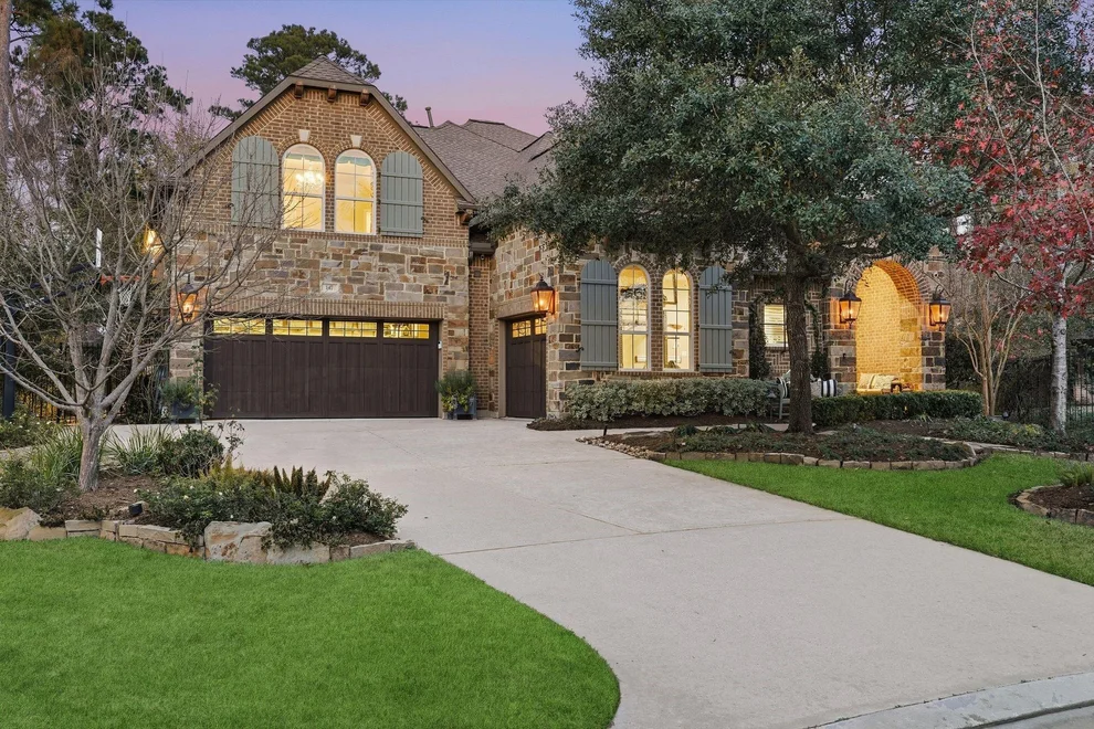 Unit for sale at 147 W Valera Ridge Place, The Woodlands, TX 77389