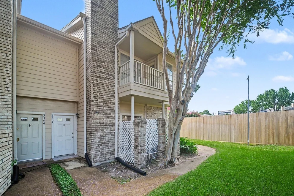 Unit for sale at 7575 Cambridge Street, Houston, TX 77054