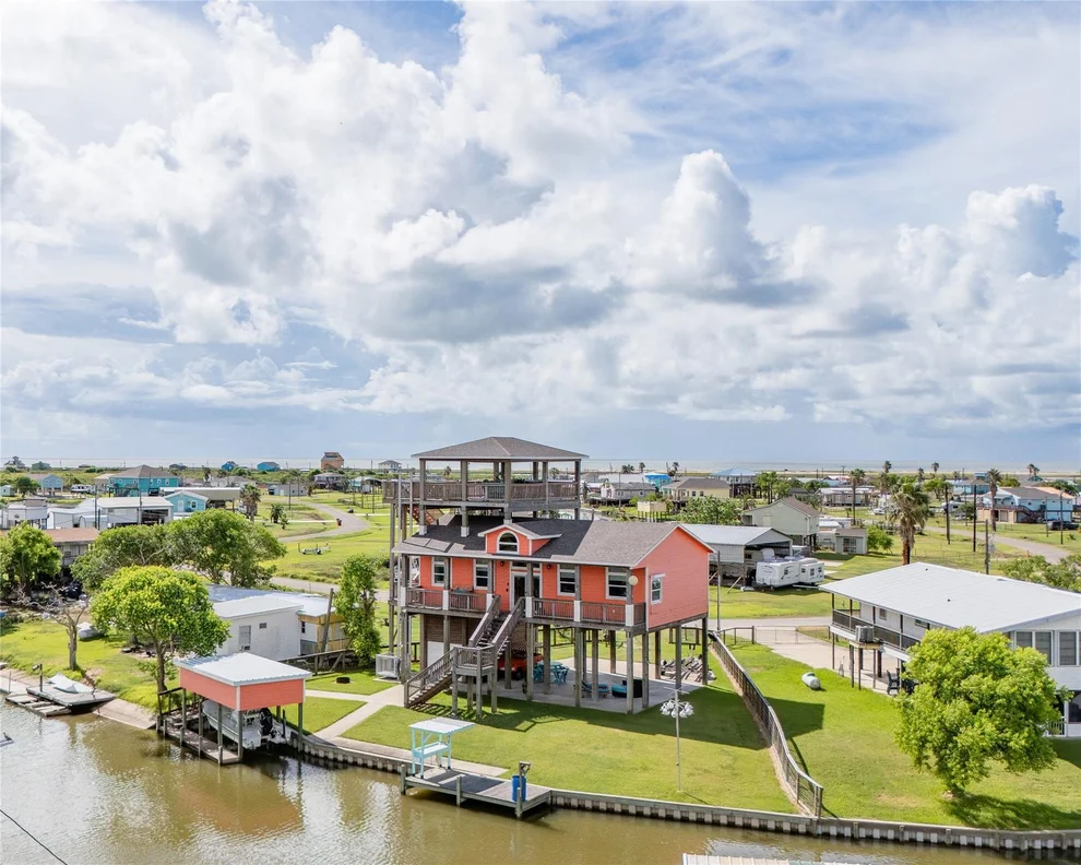 Unit for sale at 35107 Gulfview, Sargent, TX 77414