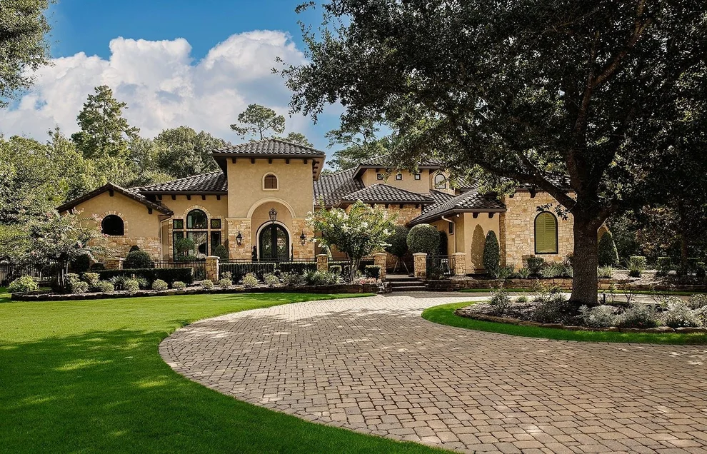 Unit for sale at 119 S Tranquil Path, The Woodlands, TX 77380