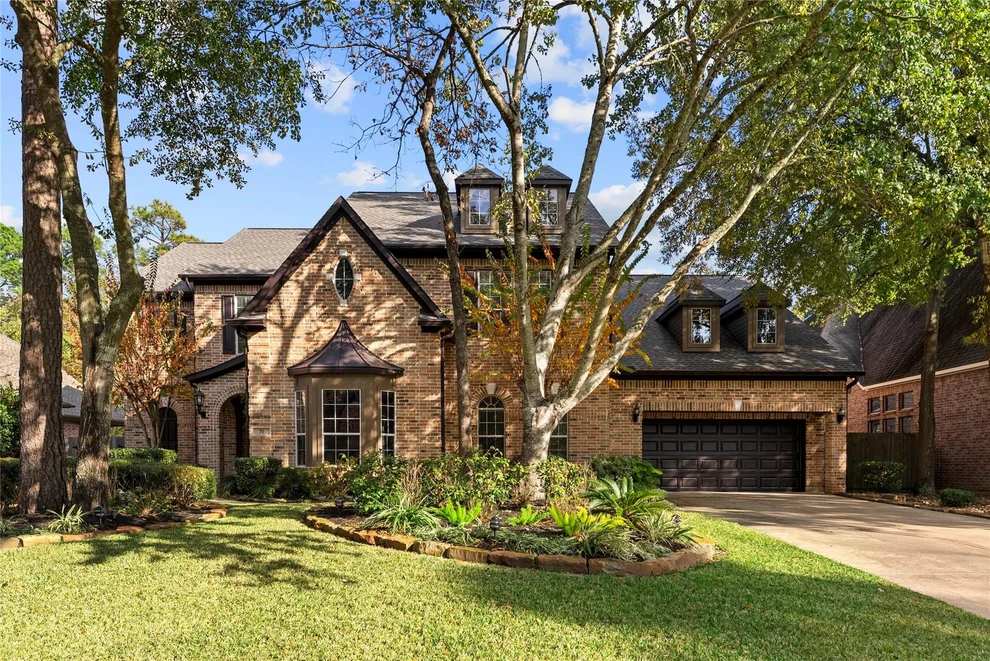 Unit for sale at 79 S Bantam Woods Circle, The Woodlands, TX 77382