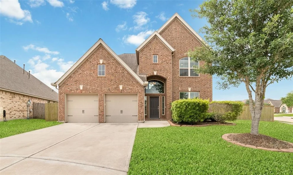 Unit for sale at 13808 Granite Manor Lane, Pearland, TX 77584