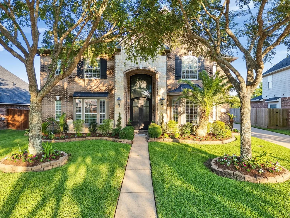 Unit for sale at 6126 Southwell Lane, League City, TX 77573