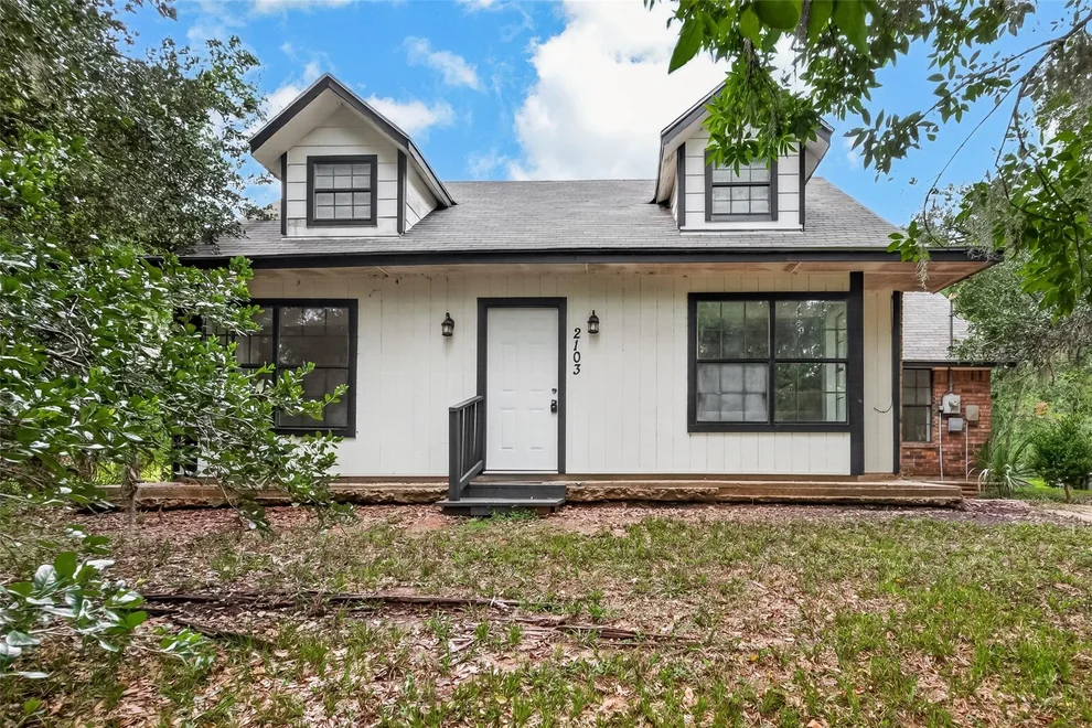 Unit for sale at 2103 Bayou Drive, Lake Jackson, TX 77566