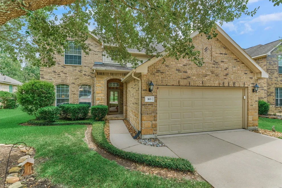 Unit for sale at 163 N Hawkhurst Circle, The Woodlands, TX 77354