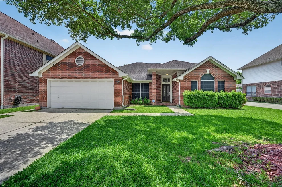Unit for sale at 4535 Backenberry Drive, Friendswood, TX 77546