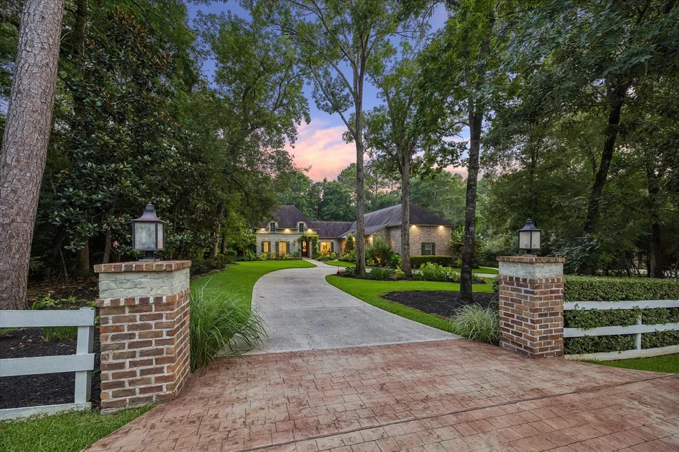 Unit for sale at 10290 Paradise Valley Drive, Conroe, TX 77304