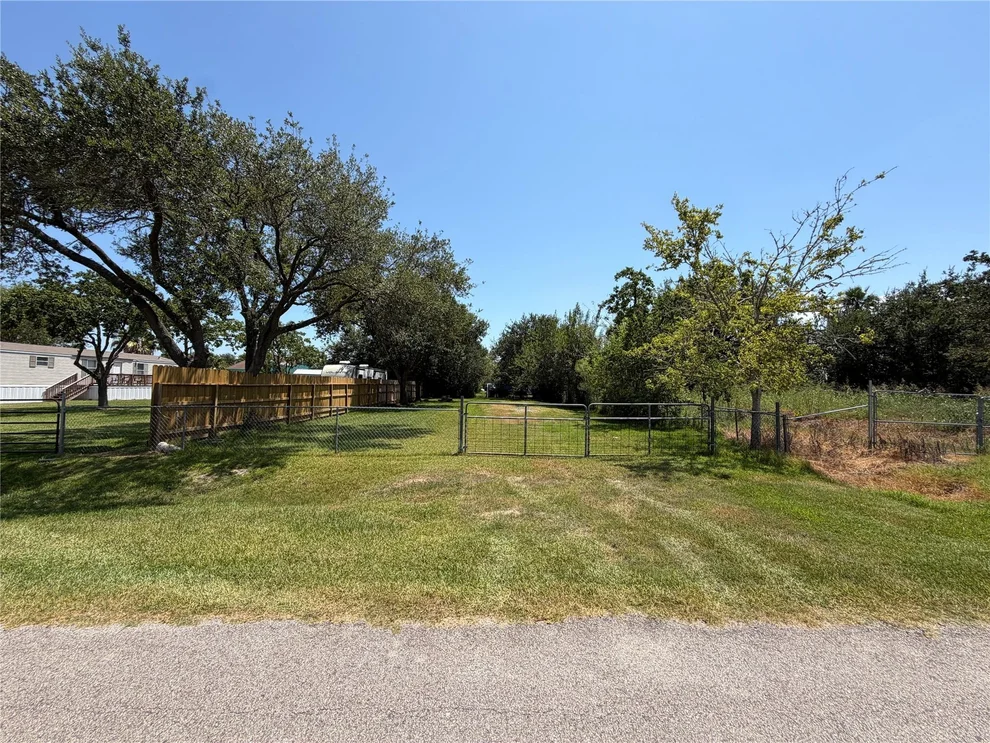 Unit for sale at 1029 8th Street, Dickinson, TX 77539