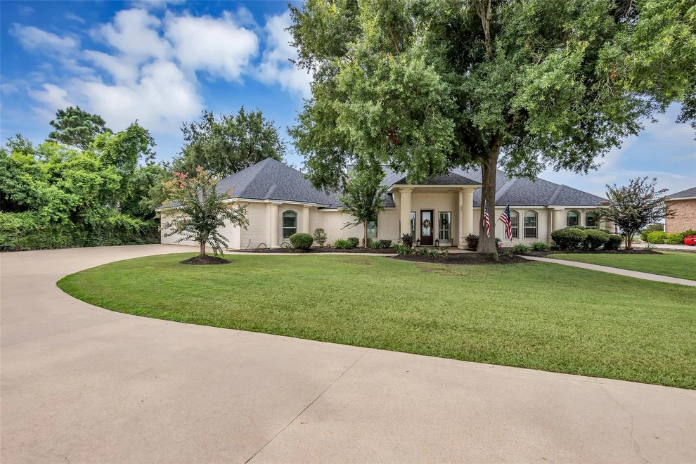 Unit for sale at 6426 Dow Reef Drive, Beach City, TX 77523