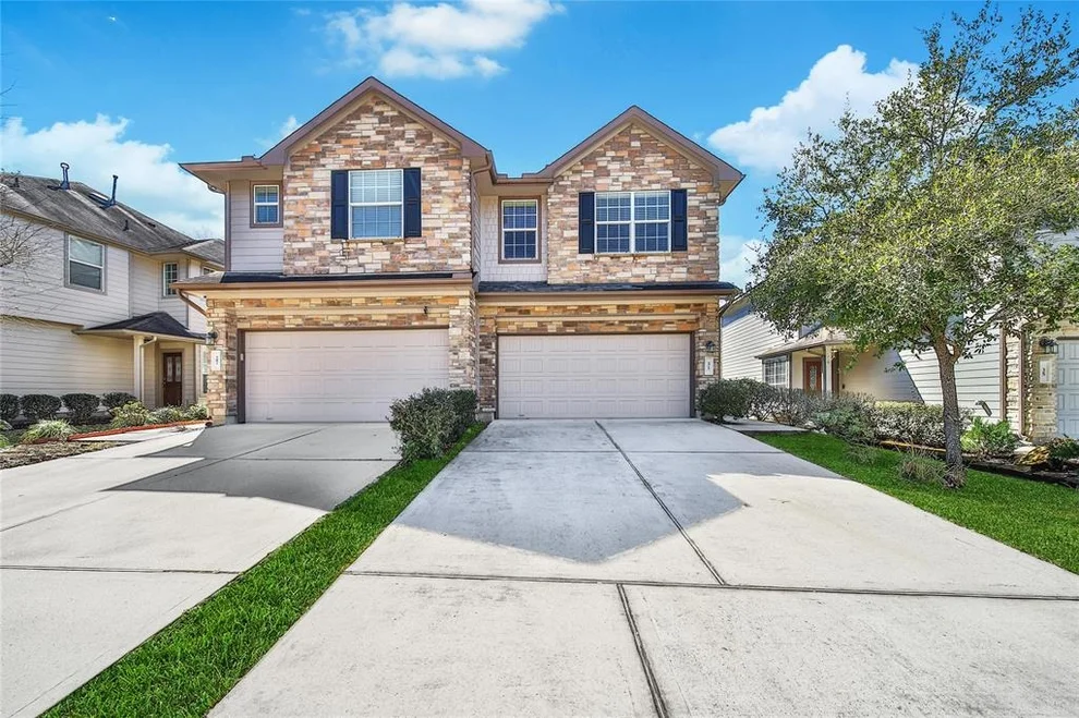 Unit for sale at 31 Whitekirk Place, Magnolia, TX 77354