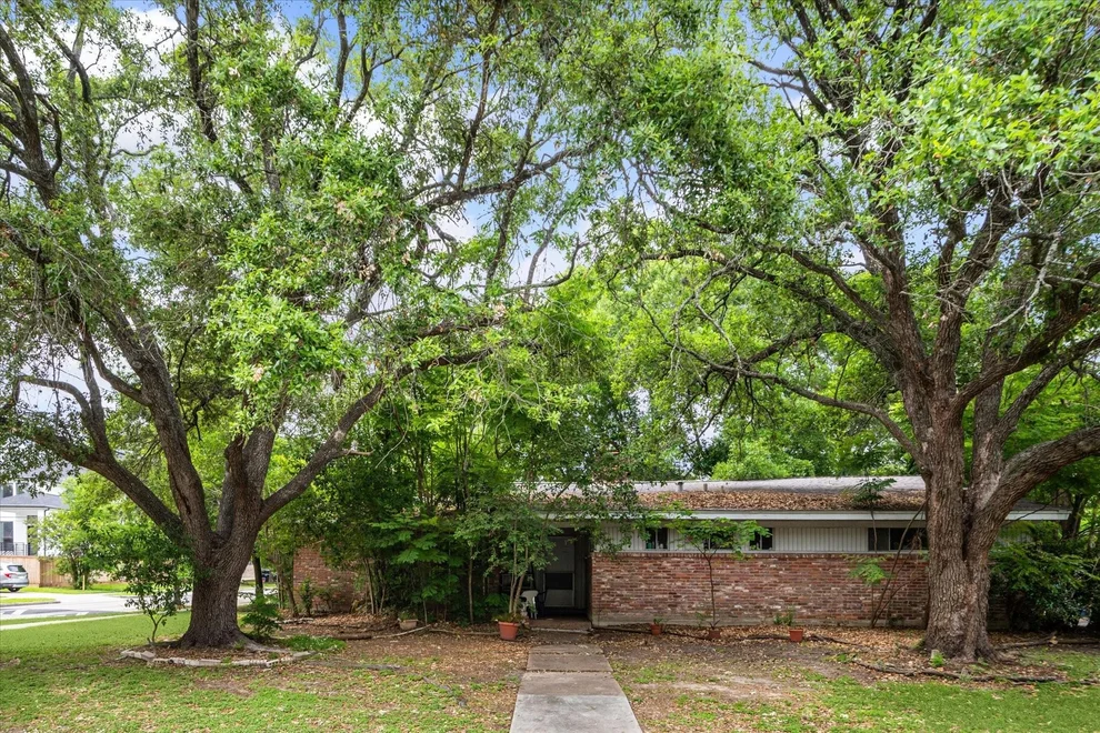 Unit for sale at 4958 Wigton Drive, Houston, TX 77096
