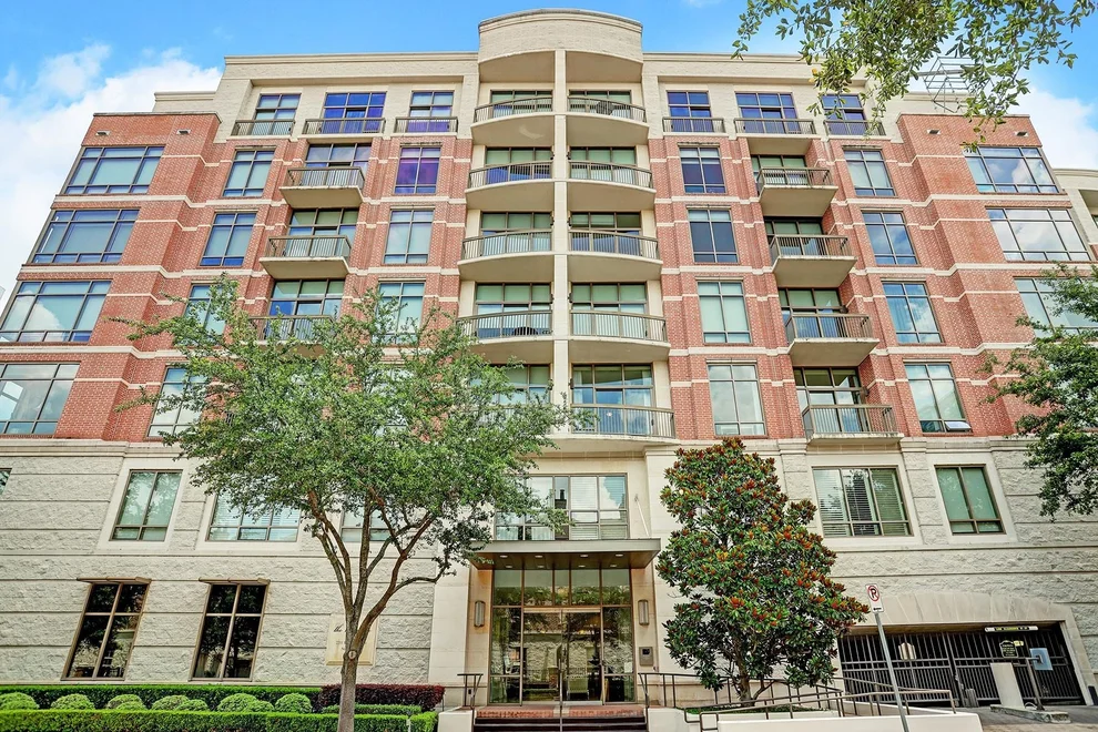 Unit for sale at 2211 Briarglen Drive, Houston, TX 77027