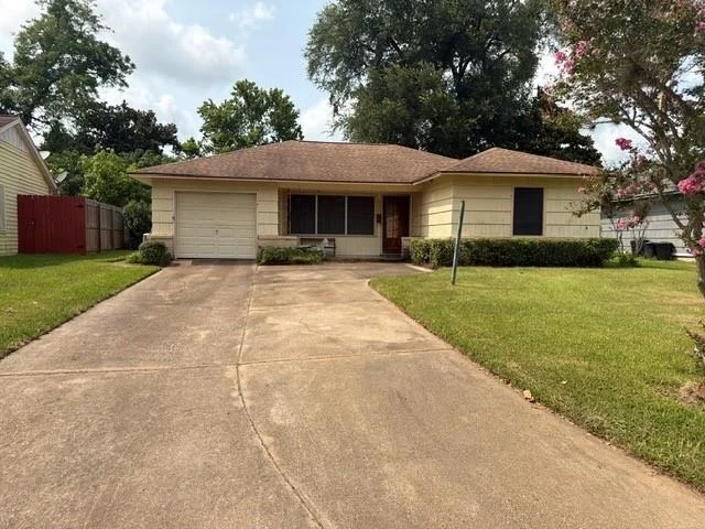 Unit for sale at 311 Wisteria Street, Lake Jackson, TX 77566