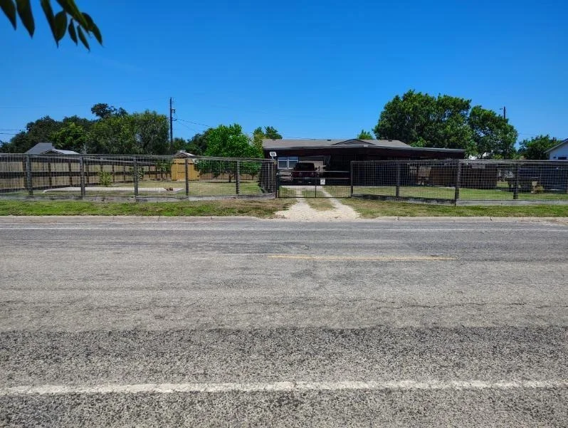 Unit for sale at 505 Locke Street, Woodsboro, TX 78393