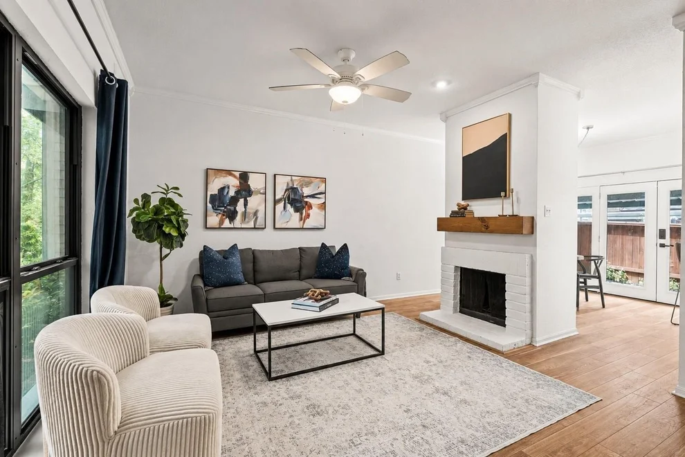 Unit for sale at 11711 Memorial Drive, Houston, TX 77024
