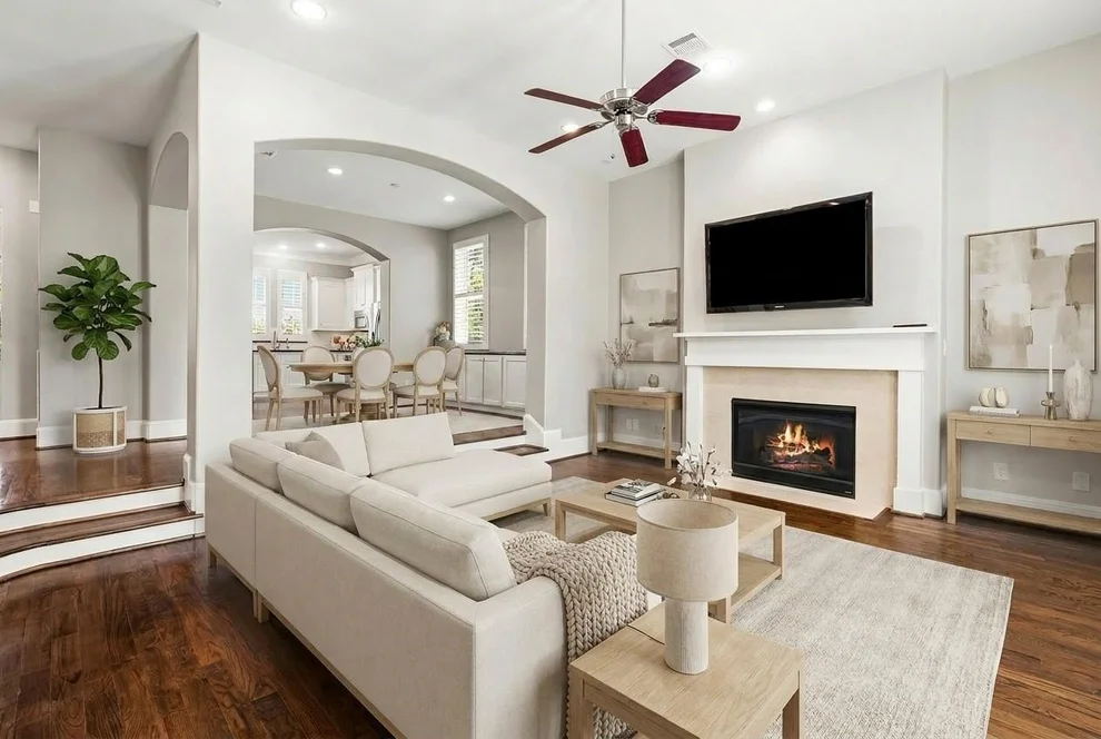 Unit for sale at 1736 Wrenwood Lakes, Houston, TX 77043