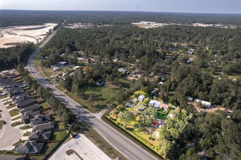 Unit for sale at 14457 Leafy Lane, Conroe, TX 77306
