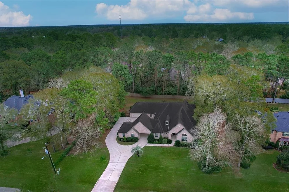 Unit for sale at 13288 Glade Meadow Lane, Conroe, TX 77302