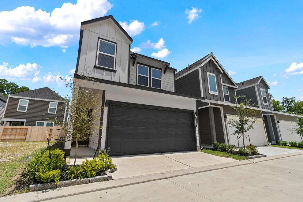 Unit for sale at 958 Green Vines Lane, Houston, TX 77091