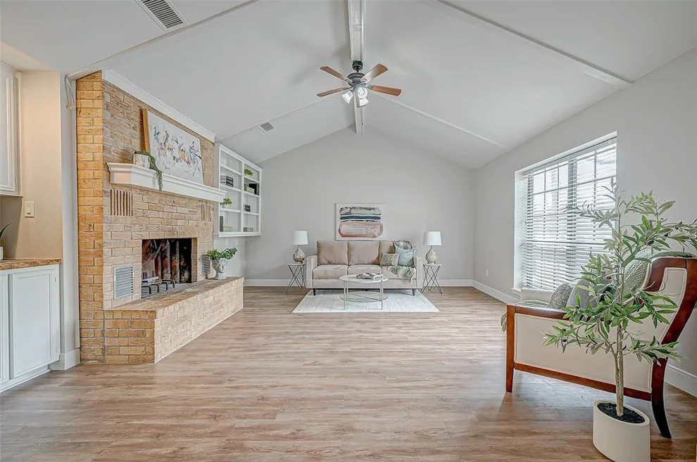 Unit for sale at 201 N Hunt Street, Bellville, TX 77418